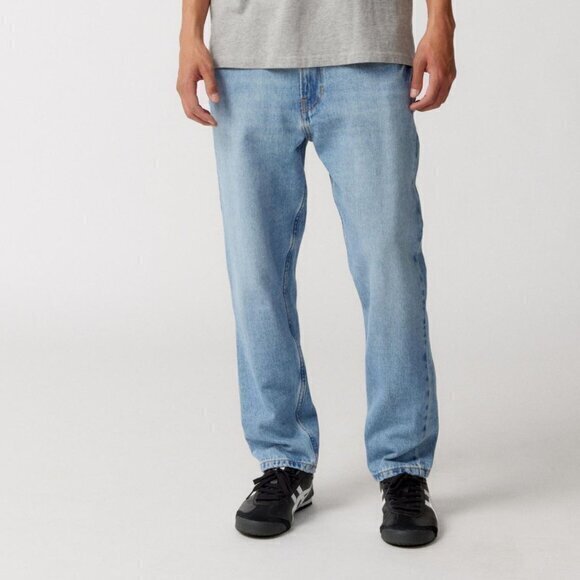 Men's UO BDG Dad Slim Taper Fit Jeans 30 X 30 Indigo (Light Blue) - Picture 1 of 16